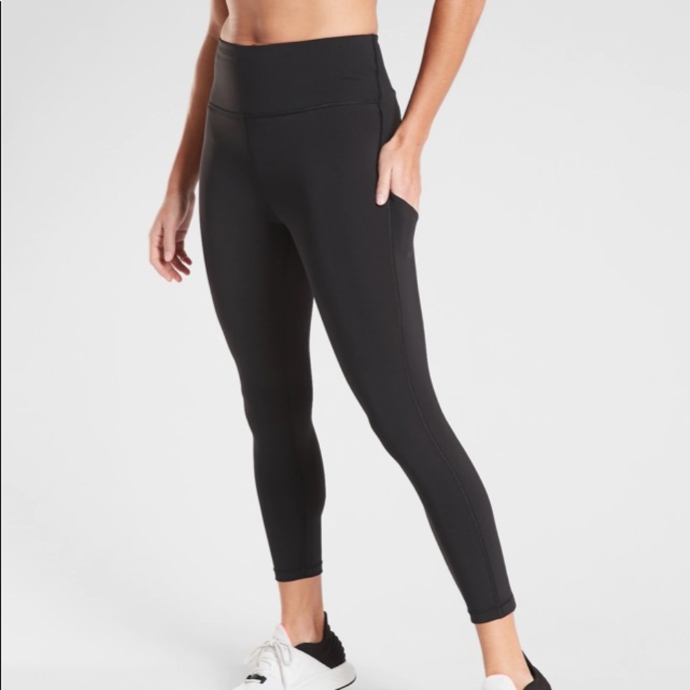 Athleta Black Ultimate Stash Pocket 7/8 Leggings Size XS